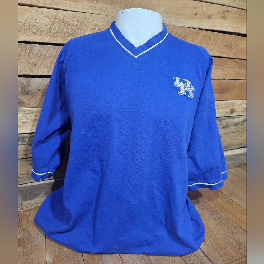 Blue uk wildcats v‎ neck shirt size XL